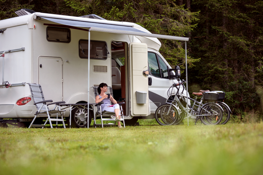 lyon-camping-emplacements-caravane-camping-car